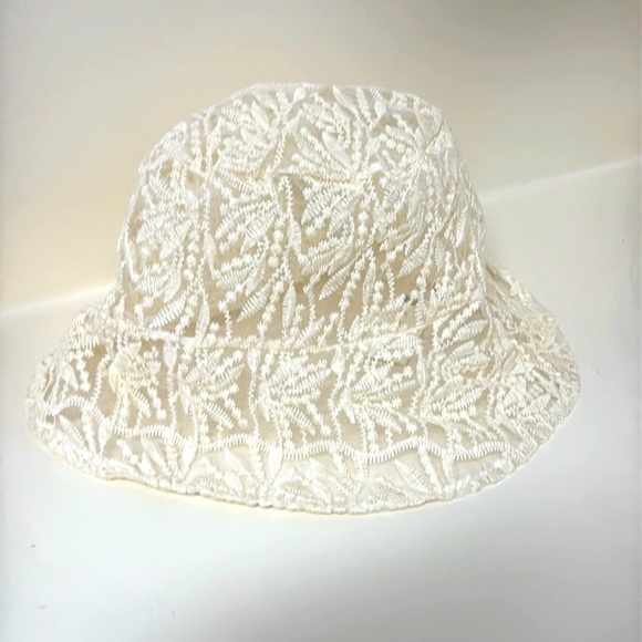⭐️SOLD⭐️ NWT | ANTHROPOLOGIE Embroidered Ivory Tulle Bucket Hat - Picture 3 of 8